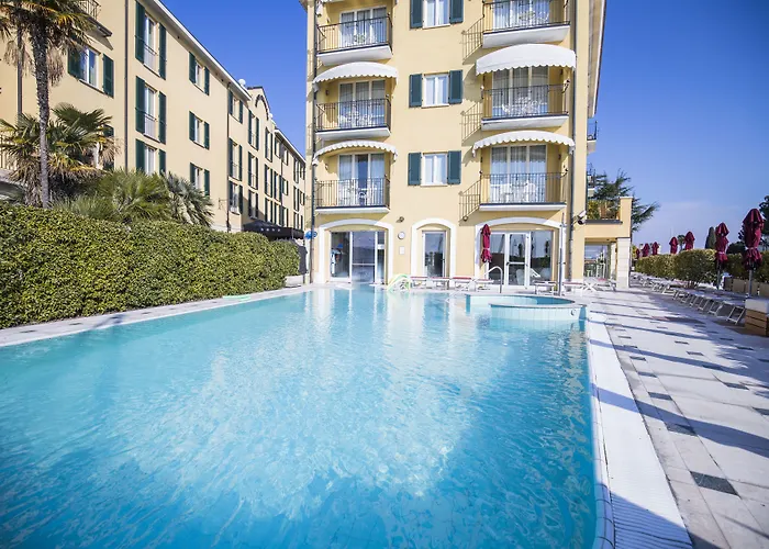 Hotel Jacuzzi: Hotel Sirmione Terme