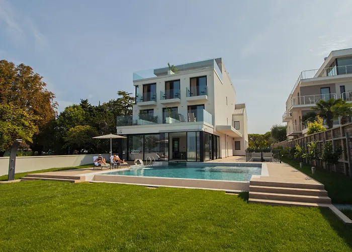 Hotel con piscina: Hotel Vinci